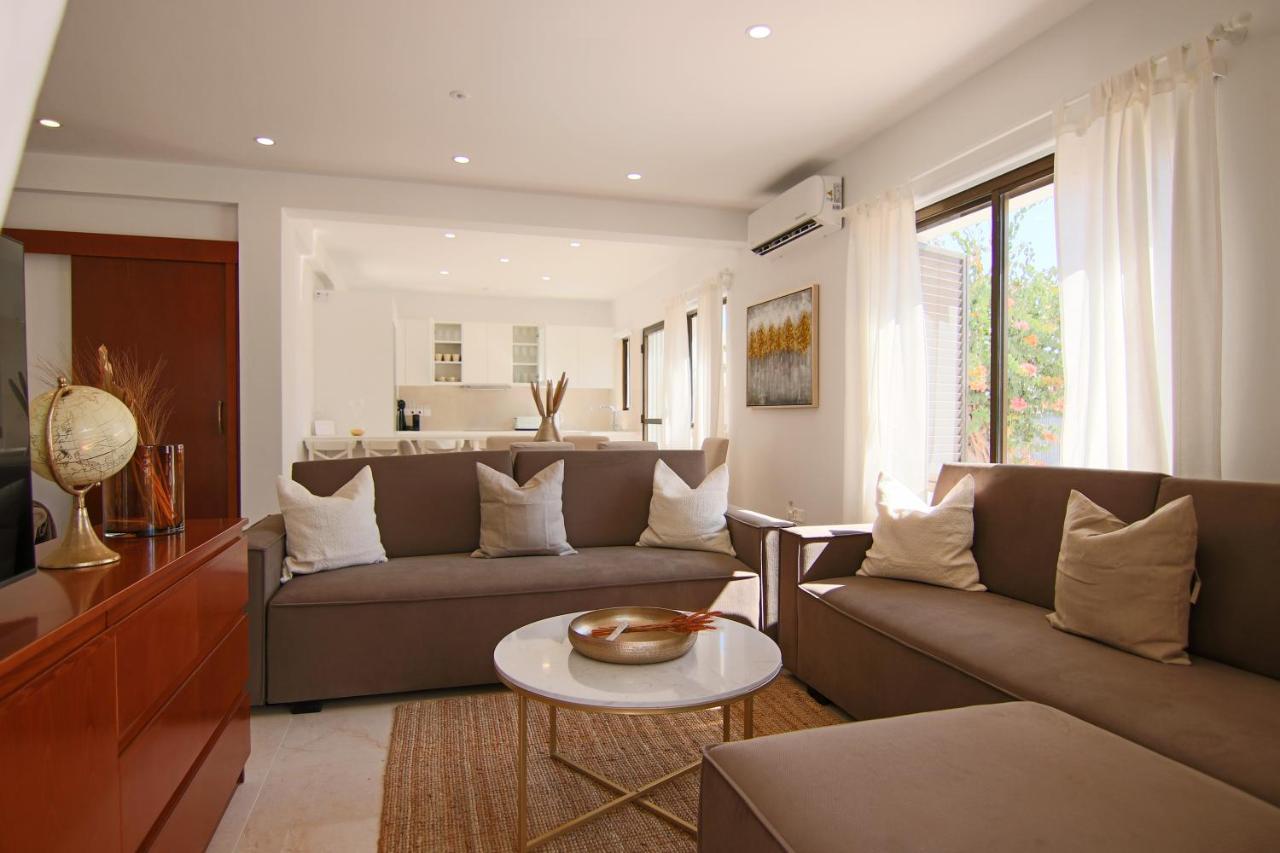 Phaedrus Living: City View Luxury Flat Androcleous Paphos 外观 照片